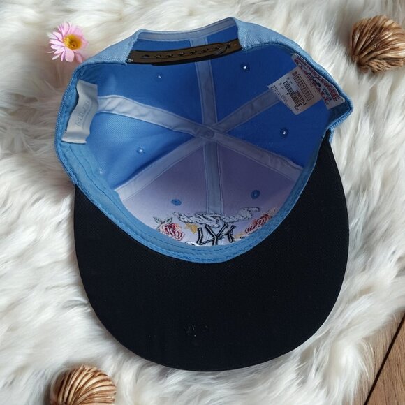 New York Yankees One Size Embroidered Roses Embellished  Snapback Baseball Cap - Picture 7 of 15